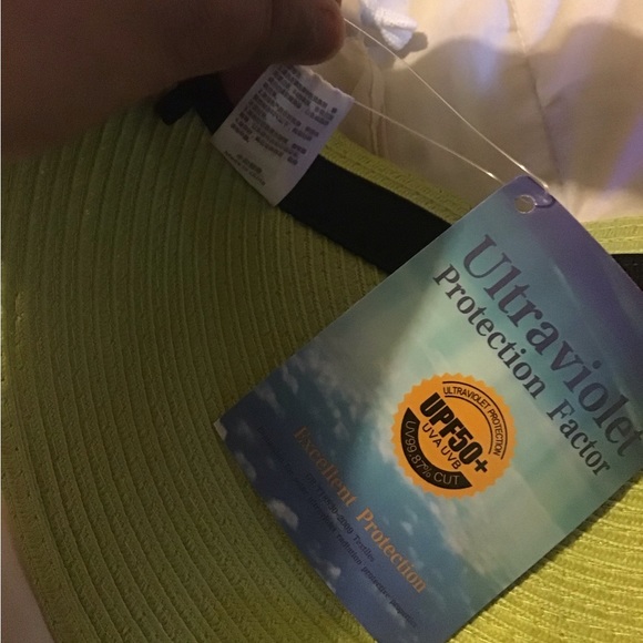 Oh Sunny green visor hat with carry on bag NWT - Picture 6 of 8